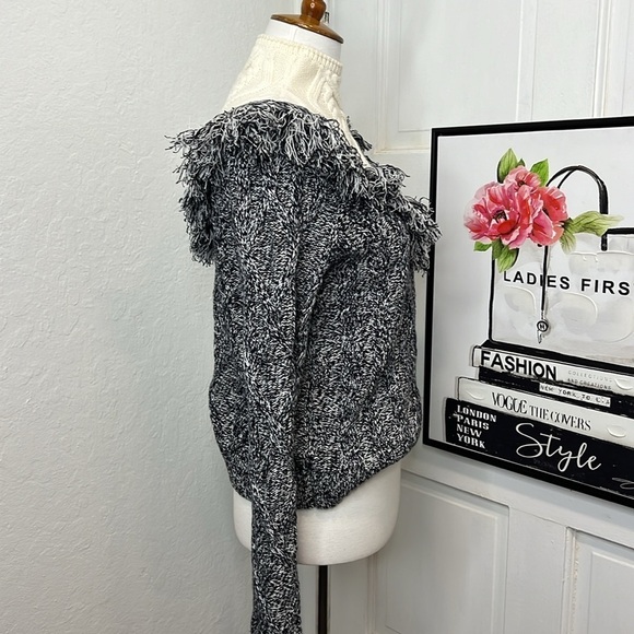 Intermix Deja Mock Neck Knit Fringe Sweater Size P/XS - Picture 3 of 9